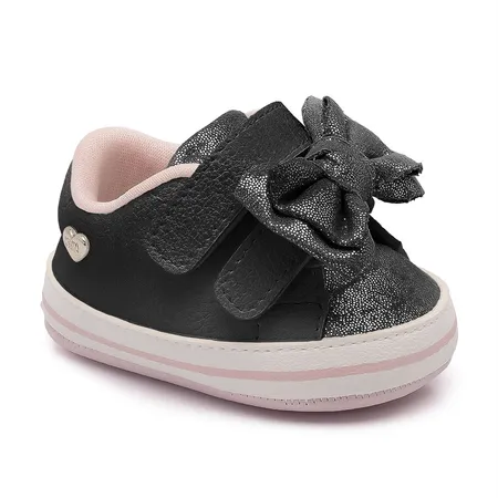 Sapatinho De Bebê Com Laço Brilhante E Fecho Em Velcro
