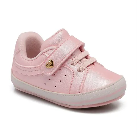 Sapatinho Rosa Bebê Com Velcro E Coração Fofinho